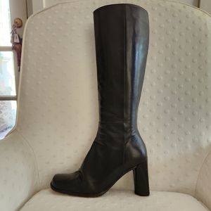 Kenneth Cole vintage black tall classic black boot made in Italy size 38.5 3 1/2